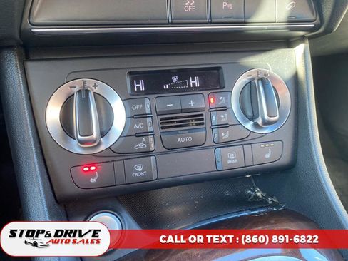 Used 2015 Audi Q3 2.0T Prestige w/ Prestige Package image 16