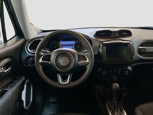 Used 2021 Jeep Renegade Latitude AWD/4WD image 21