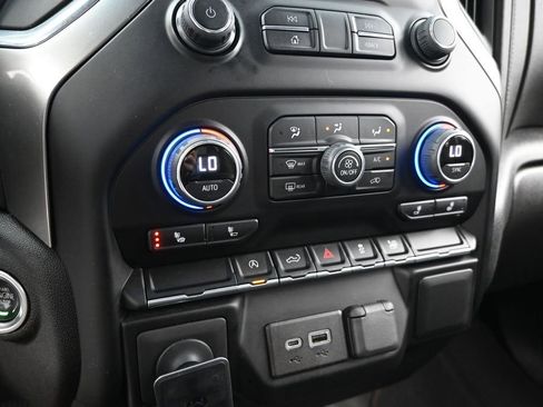 Used 2022 Chevrolet Silverado 1500 LT RWD image 18