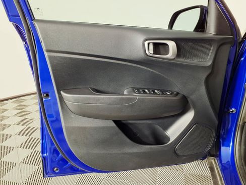 Certified 2026 Hyundai Venue SEL FWD image 16