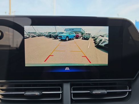 New 2026 Chevrolet Trax LT w/ Driver Confidence Package FWD image 22