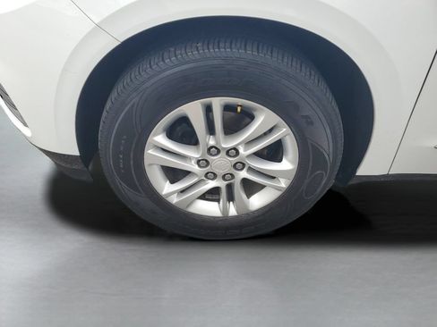 Used 2018 Buick Enclave Essence FWD image 25