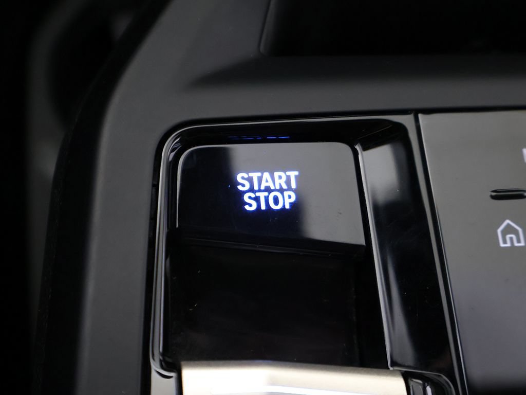 Used 2024 BMW iX xDrive50 w/ Sport Package AWD/4WD image 44