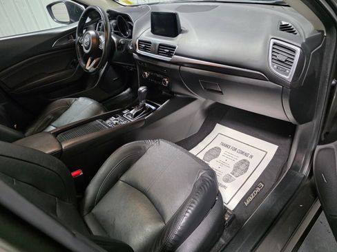 Used 2018 MAZDA MAZDA3 Grand Touring FWD image 7