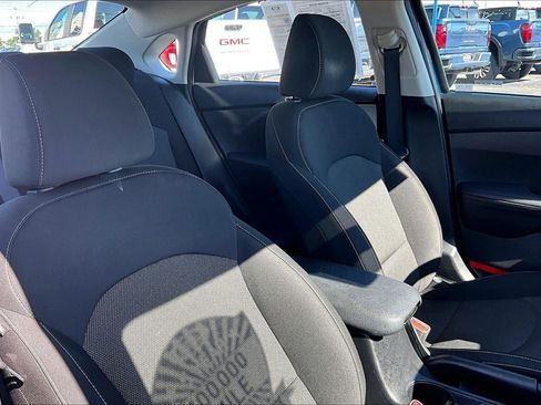 Used 2023 Kia Forte LXS FWD image 6