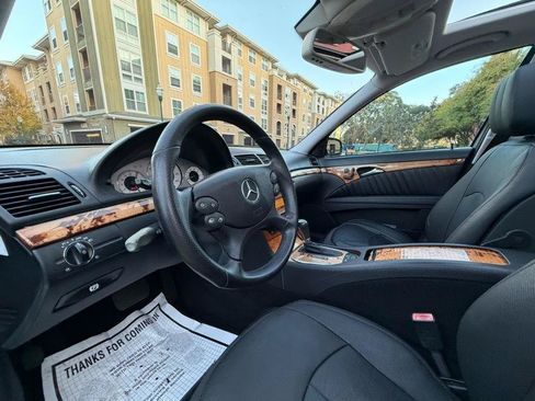 Used 2009 Mercedes-Benz E 550 Sedan image 35