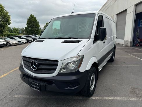 Used 2017 Mercedes-Benz Sprinter 2500 image 13