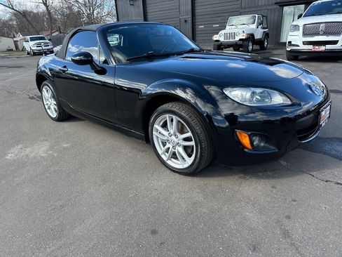 Used 2011 MAZDA MX-5 Miata Sport image 1