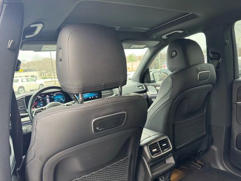 Used 2020 Mercedes-Benz GLE 350 4MATIC w/ Premium Package image 11