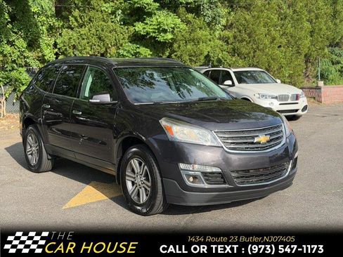 Used 2017 Chevrolet Traverse LT FWD image 8