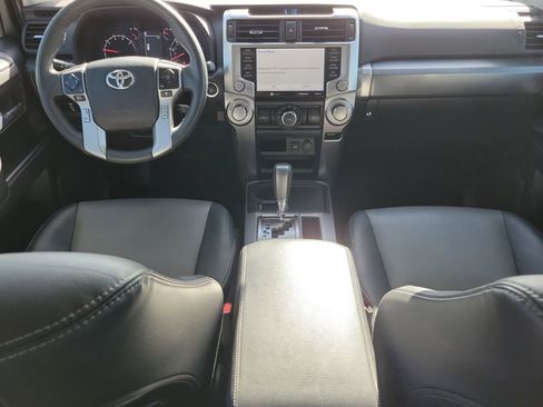 Used 2021 Toyota 4Runner SR5 Premium image 11