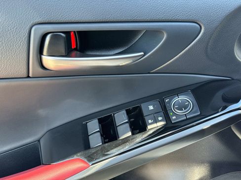 Certified 2025 Lexus IS 350 F Sport image 18