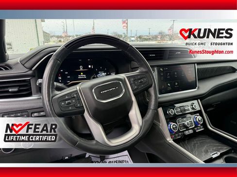 Used 2023 GMC Yukon Denali image 10