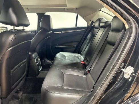 Certified 2018 Chrysler 300 Touring L AWD/4WD image 36