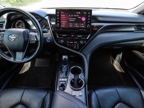 Used 2022 Toyota Camry XSE w/ Cold Weather Package image 29