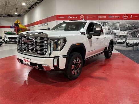 New 2026 GMC Sierra 3500 Denali w/ Denali Reserve Package AWD/4WD image 10