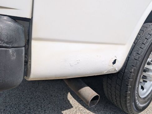 Used 2011 Chevrolet Express 3500 Extended RWD image 23