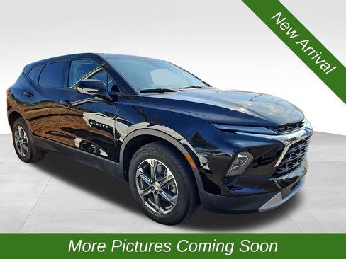 Used 2023 Chevrolet Blazer LT image 1