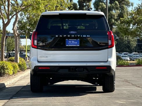 Certified 2025 Ford Expedition Active RWD image 8