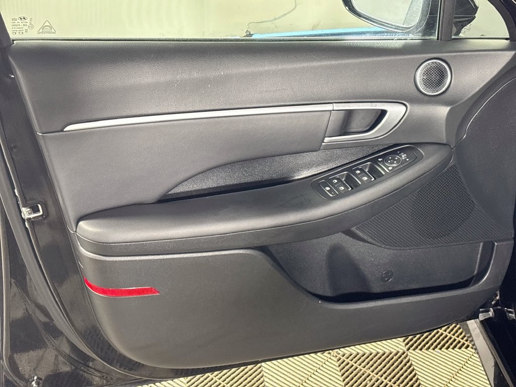 Used 2025 Hyundai Sonata SEL FWD image 10