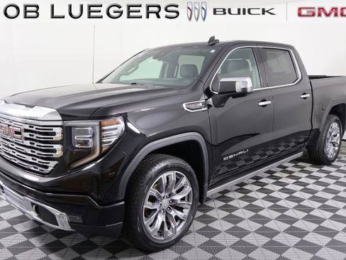 Certified 2022 GMC Sierra 1500 Denali w/ Denali Reserve Package AWD/4WD image 3