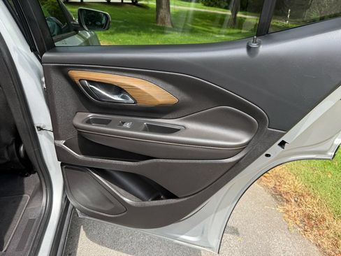 Used 2019 GMC Terrain SLE w/ Driver Convenience Package FWD image 33