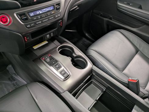 Certified 2022 Honda Pilot Special Edition image 13