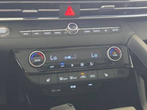 New 2026 Hyundai Elantra Limited FWD image 27