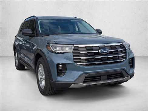 New 2026 Ford Explorer Active w/ Active Comfort Package image 6