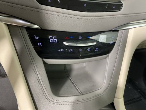 Used 2020 Cadillac XT5 Premium Luxury image 29