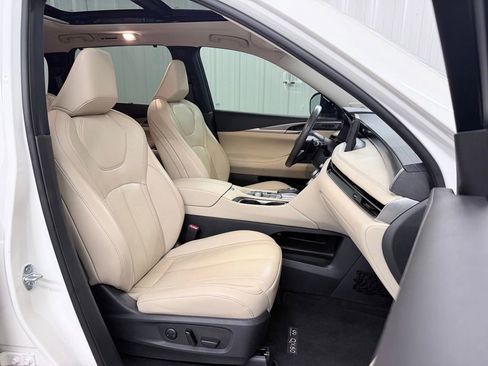 Certified 2023 INFINITI QX60 Luxe w/ Vision Package AWD/4WD image 46