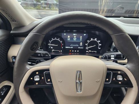 Used 2022 Lincoln Corsair AWD w/ Premium Package image 33