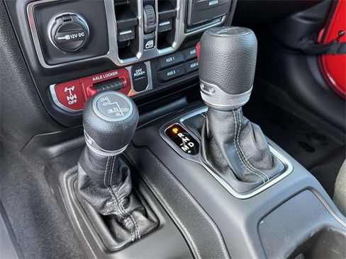 New 2025 Jeep Gladiator Willys image 7