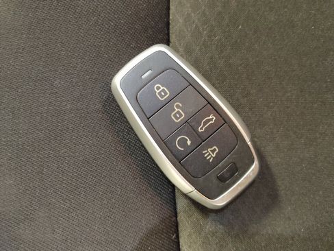 Used 2023 Chevrolet Malibu LT image 32