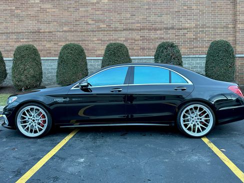 Used 2015 Mercedes-Benz S 65 AMG Sedan image 3