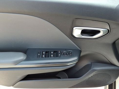 Used 2025 Kia K4 FWD image 19