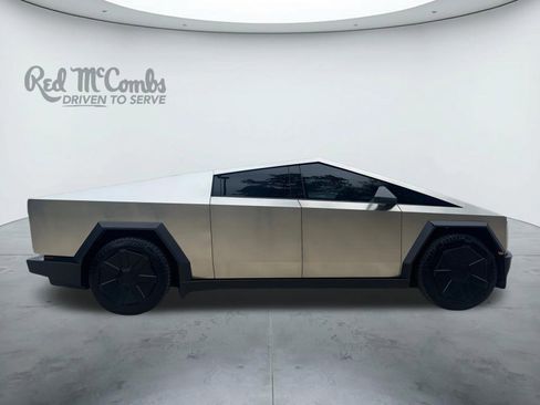 Used 2024 Tesla Cybertruck AWD Crew Cab image 6
