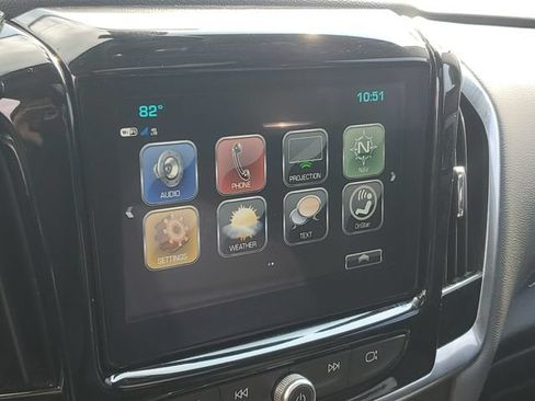 Used 2018 Chevrolet Traverse LT FWD image 28