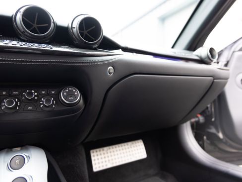 Used 2014 Ferrari F12 Berlinetta image 17