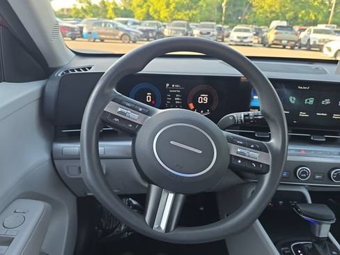 Certified 2025 Hyundai Kona SE FWD image 14