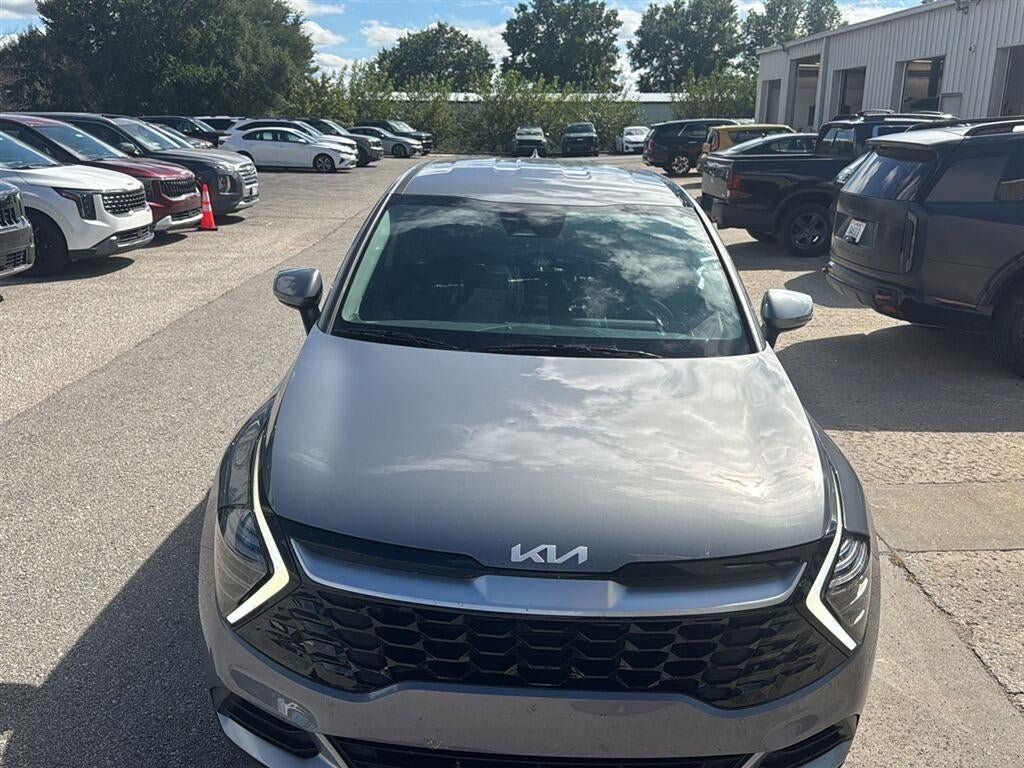 Used 2024 Kia Sportage EX FWD image 9