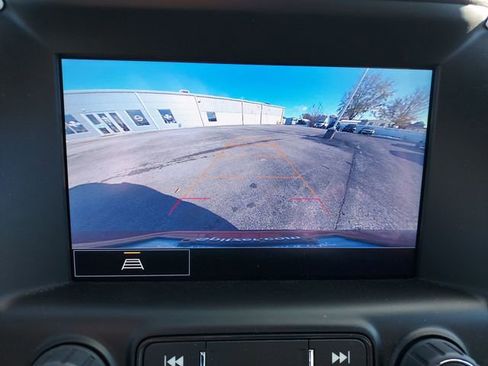 Certified 2023 GMC Terrain SLT image 24