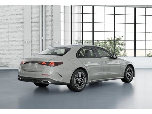New 2026 Mercedes-Benz E 450 4MATIC Sedan image 21