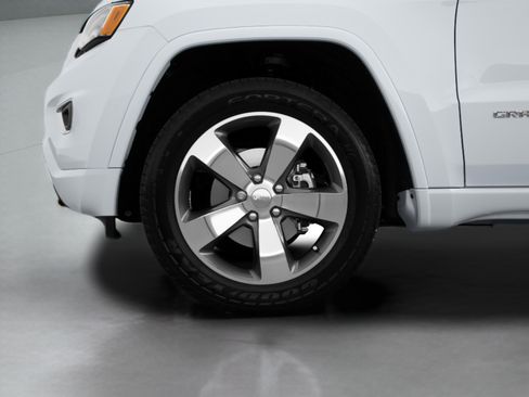 Used 2015 Jeep Grand Cherokee Overland w/ Advanced Technology Group RWD image 55