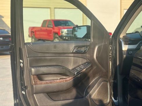 Used 2016 Chevrolet Suburban LS image 12