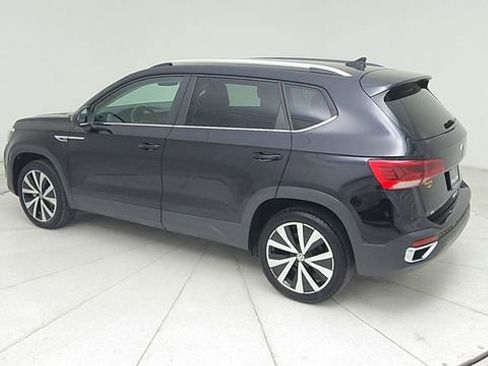 Used 2024 Volkswagen Taos SE image 7