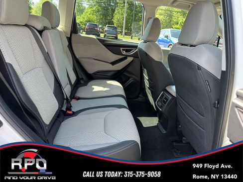 Used 2022 Subaru Forester Premium AWD/4WD image 35