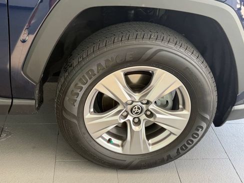 Used 2022 Toyota RAV4 XLE w/ Convenience Package FWD image 15