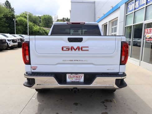 New 2026 GMC Sierra 1500 SLT w/ SLT Convenience Package AWD/4WD image 9