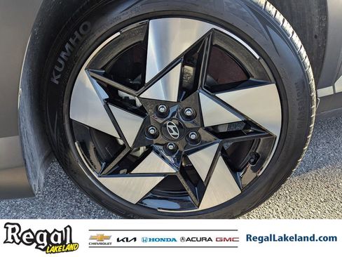 Used 2025 Hyundai Kona Limited image 32